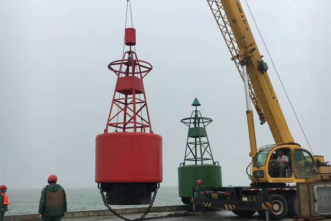 1500 diameter steel navigation buoy in deep water