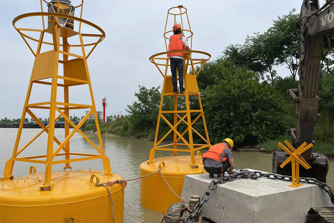 Singapore project--- 12 sets of special mark buoys.