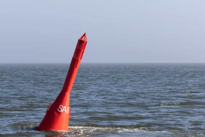lateral spar buoys.jpg