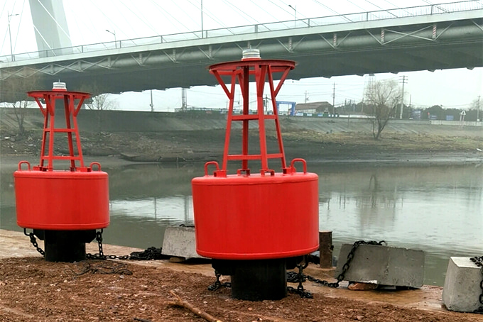 Lateral Buoys for Safe and Reliable Marine Navigation